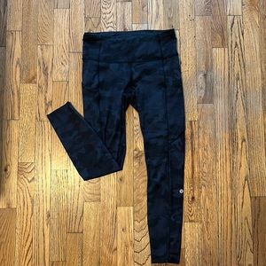 Lululemon Luxtreme pocket leggings. Size 6